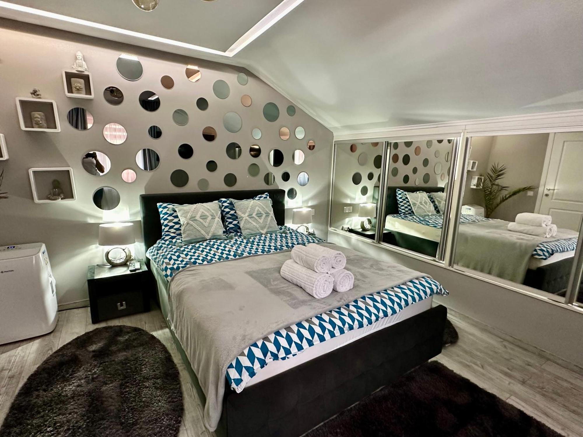 Deyinn Guest House Centrum Turda Extérieur photo